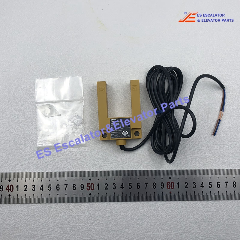 XAA177AZ2 E4(E3S-GS3E4) Elevator Photoelectric Sensor Use For OTIS